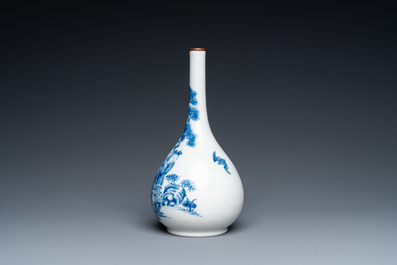 Vase de forme bouteille &agrave; d&eacute;cor de Shou Lao en porcelaine de Chine 'Bleu de Hue' pour le Vietnam, 18/19&egrave;me
