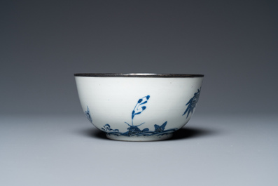 Bol et assiette en porcelaine de Chine 'Bleu de Hue' pour le Vietnam, marques de Ngoạn ngọc et Nội ph&uacute;, 19&egrave;me