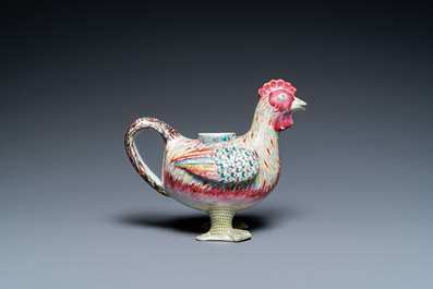 A Chinese famille rose rooster-shaped ewer, Qianlong