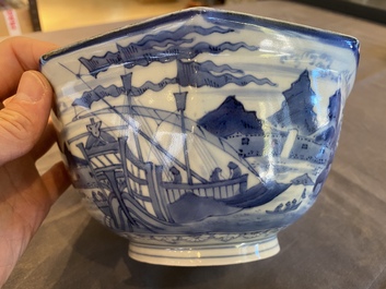 Een octagonale blauw-witte Japanse Arita 'van Frytom' kom, Chenghua merk, Edo, 18e eeuw