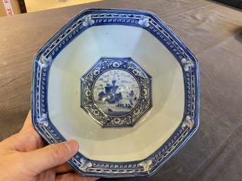 Bol de forme octogonale en porcelaine Arita de Japon en bleu et blanc d'apr&egrave;s van Frytom, Edo, 18&egrave;me