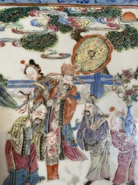 Plateau de forme rectangulaire en porcelaine de Chine famille rose, 19&egrave;me