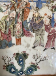 Plateau de forme rectangulaire en porcelaine de Chine famille rose, 19&egrave;me