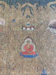 Ecole chinoise: 'Avalokitesvara &agrave; trente-trois t&ecirc;tes', encre et couleurs sur soie, 19/20&egrave;me