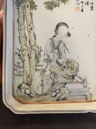 Plateau de forme rectangulaire en porcelaine de Chine qianjiang cai, sign&eacute; Yu Zi Ming 俞子明, dat&eacute; 1903