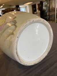 Vase en porcelaine de Chine qianjiang cai &agrave; d&eacute;cor de sages, dat&eacute; 1895