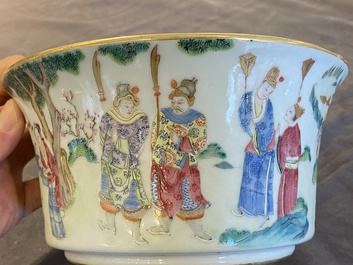 Bol en porcelaine de Chine famille rose &agrave; sujet narratif, marque et &eacute;poque de Daoguang