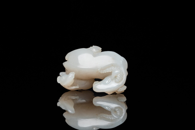 A Chinese white jade 'two rams' group, 19th C.