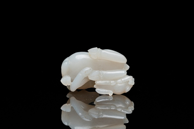 A Chinese white jade 'two rams' group, 19th C.
