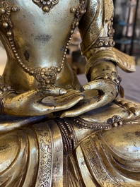 A large Chinese gilded bronze Buddha Amitayus, 19/20th C.