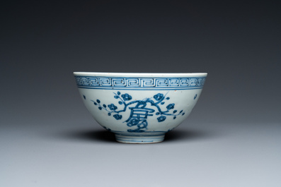 Bol en porcelaine de Chine en bleu et blanc, marque de Chang Ming Fu Gui 長命富貴, Jiajing