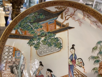 A very fine Chinese famille rose eggshell porcelain plate, Yongzheng
