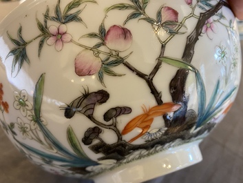 Deux bols en porcelaine de Chine famille rose, marques de Xuantong mais probablement R&eacute;publique
