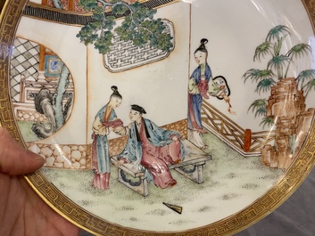 Assiette en porcelaine de Chine famille rose coquille d'oeuf, Yongzheng