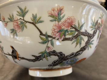 Deux bols en porcelaine de Chine famille rose, marques de Xuantong mais probablement R&eacute;publique
