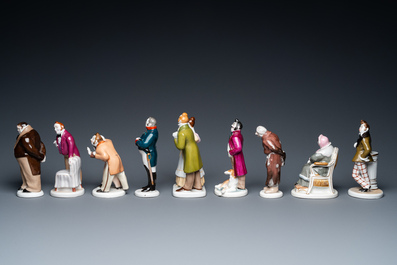 Neuf personnages en porcelaine russe d'apr&egrave;s 'Les &acirc;mes mortes' et 'L'inspecteur du gouvernement' de Gogol, Lomonosov, 20&egrave;me