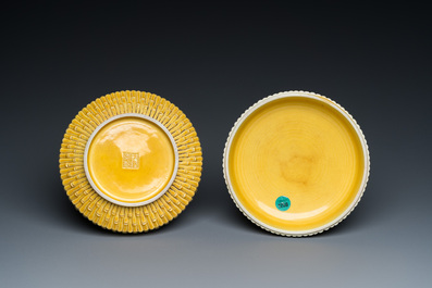 Two Chinese monochrome yellow vases and a covered box, 19/20th C.