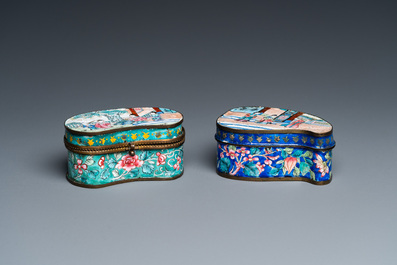 Two Chinese Canton enamel snuff boxes and covers, 18/19th C.