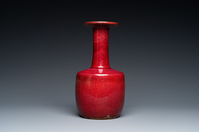 A Chinese flamb&eacute;-glazed mallet-shaped vase, 19/20th C.