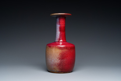 Vase de forme maillet en porcelaine de Chine &agrave; &eacute;mail flamb&eacute;, 19/20&egrave;me