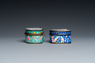 Two Chinese Canton enamel snuff boxes and covers, 18/19th C.