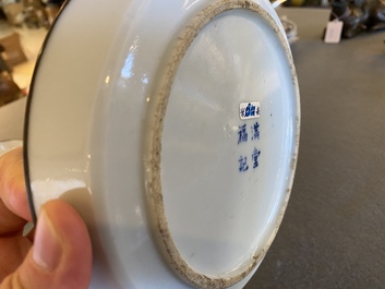 Twee Chinese blauw-witte 'Bleu de Hue' 'draken' borden voor de Vietnamese markt, 19e eeuw