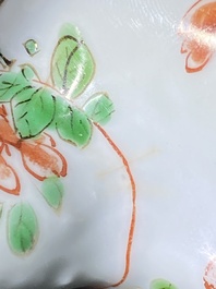 Th&eacute;i&egrave;re couverte en porcelaine de Chine famille verte, Kangxi