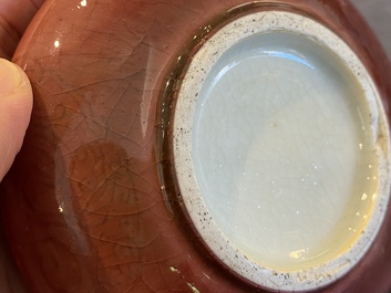 Een Chinese penselenwasser met perzikbloesemglazuur, Qianlong