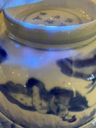 Bol de type klapmuts en porcelaine de Chine en bleu et blanc, marque et &eacute;poque de Kangxi