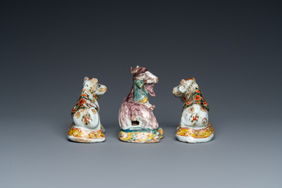 Drie polychrome en koud beschilderde Delftse miniaturen met een bokkenrijder en twee koeien, 18e eeuw