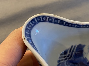 Een Chinees blauw-wit 53-delig servies, Qianlong