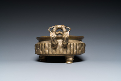 A Vietnamese bamboo-simulating bronze tripod censer, 19th C.