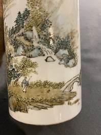 Porte-chapeau en porcelaine de Chine qianjiang cai, sign&eacute; Wang You Tang 汪友棠 et dat&eacute; 1904