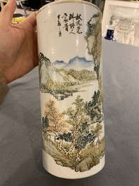 Porte-chapeau en porcelaine de Chine qianjiang cai, sign&eacute; Wang You Tang 汪友棠 et dat&eacute; 1904