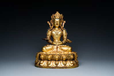 A large Chinese gilded bronze Buddha Amitayus, 19/20th C.