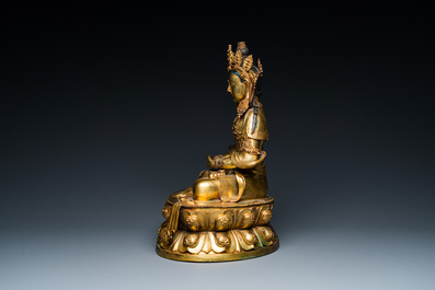 A large Chinese gilded bronze Buddha Amitayus, 19/20th C.