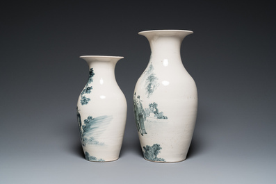 Deux vases en porcelaine de Chine en grisaille, un avec une marque de Jinhe 錦合, fours de Fengxi Chaozhou, 19/20&egrave;me