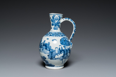 Verseuse en porcelaine de Japon en bleu et blanc, Edo, 17&egrave;me