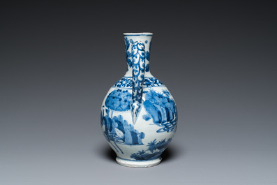 Verseuse en porcelaine de Japon en bleu et blanc, Edo, 17&egrave;me