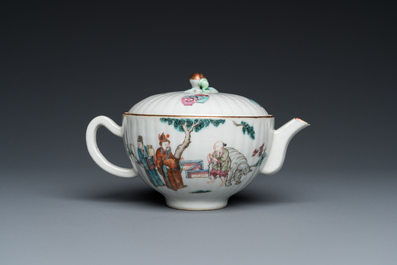 Th&eacute;i&egrave;re couverte en porcelaine de Chine famille rose figurant un &eacute;l&eacute;phant, marque et &eacute;poque de Tongzhi