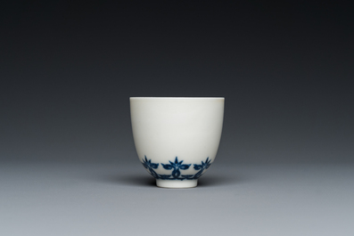 Tasse en porcelaine de Chine en bleu et blanc, marque de Kangxi, 19/20&egrave;me