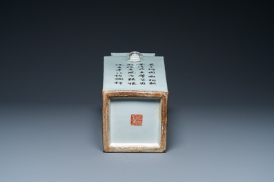 Een vierkante Chinese qianjiang cai vaas, gesigneerd You Wanchun 游萬春, 19/20e eeuw