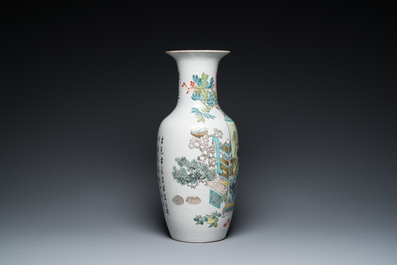 A Chinese qianjiang cai 'antiquities' vase, signed Fang Jiazhen 方家珍, 19th C.