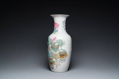 A Chinese qianjiang cai 'antiquities' vase, signed Fang Jiazhen 方家珍, 19th C.