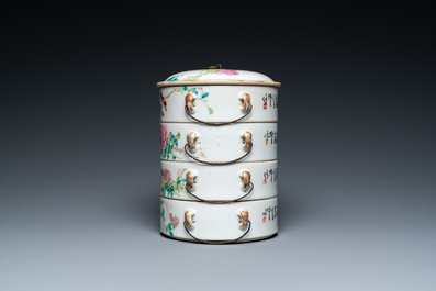 Bo&icirc;te &agrave; quatre compartiments en porcelaine de Chine qianjiang cai, sign&eacute;e Yu Chun 喻春, dat&eacute;e 1907