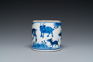A Chinese famille rose 'Wu Shuang Pu' cup stand and a blue and white 'animals' box, 19th C.