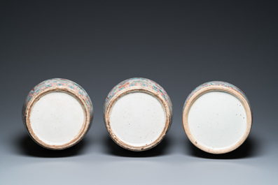 Three Chinese famille rose 'antiquities' vases, 19th C.
