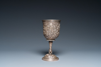 A Chinese silver monogrammed goblet and an octagonal tripod dish, 19/20th C.