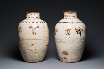 A pair of large Chinese Cizhou storage jars, Ming