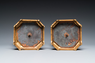 A Chinese octagonal famille rose 'mandarin' dish and a pair of bronze-mounted Canton vases, Qianlong and 19th C.